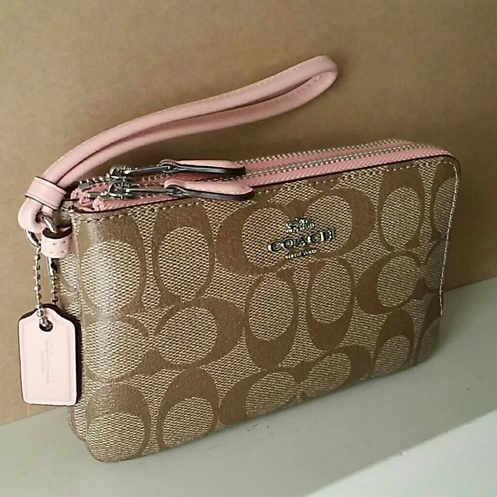 🌹{SOLD)●●AUTHENTIC COACH DOUBLE ZIP WRISTLET🌹🌹 - Picture 3 of 8